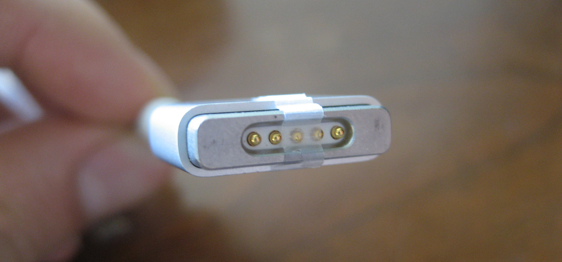 🔋Cargador portátil Apple ¿Sabes por qué es el mejor ? La batería externa  MagSafe está diseñada para cargar SIN CABLE, de manera rápida y …